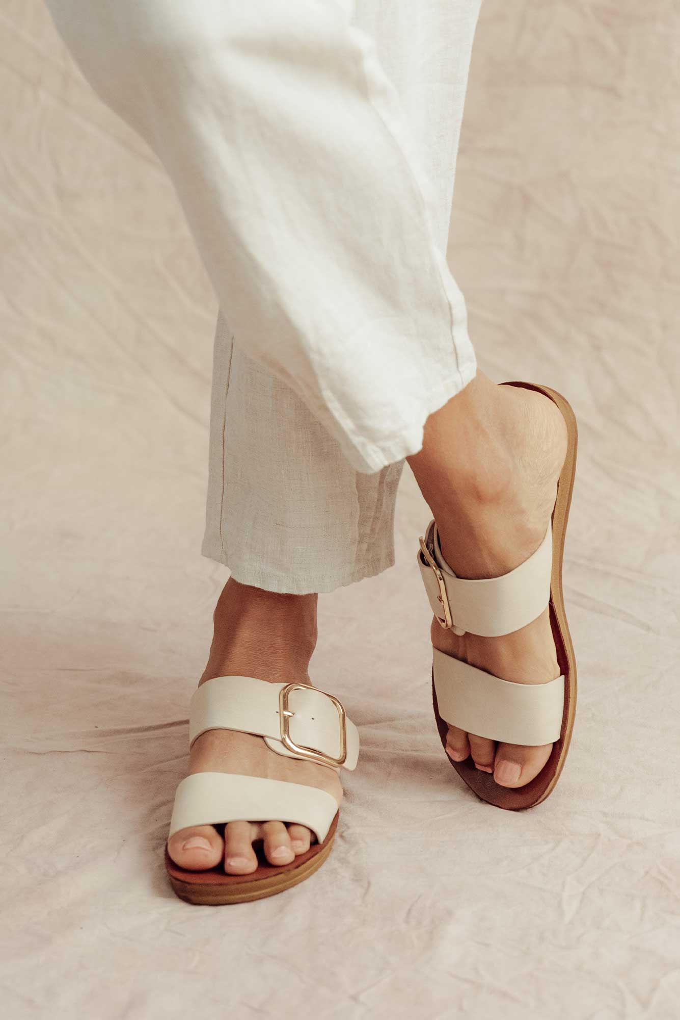 Doti Cream Buckle Slide - Image 2