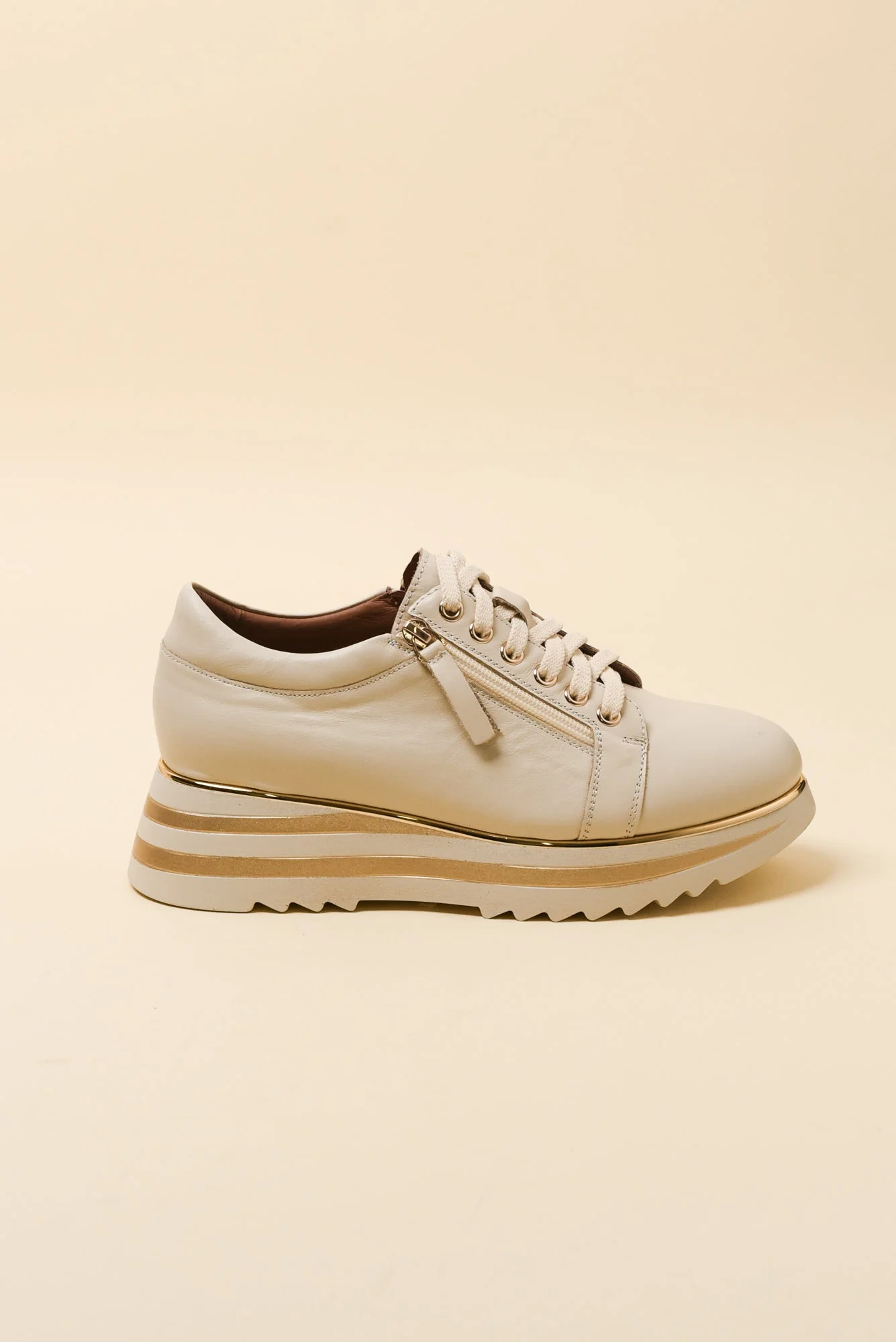 Hosting Cream Stripe Leather Platform Sneaker