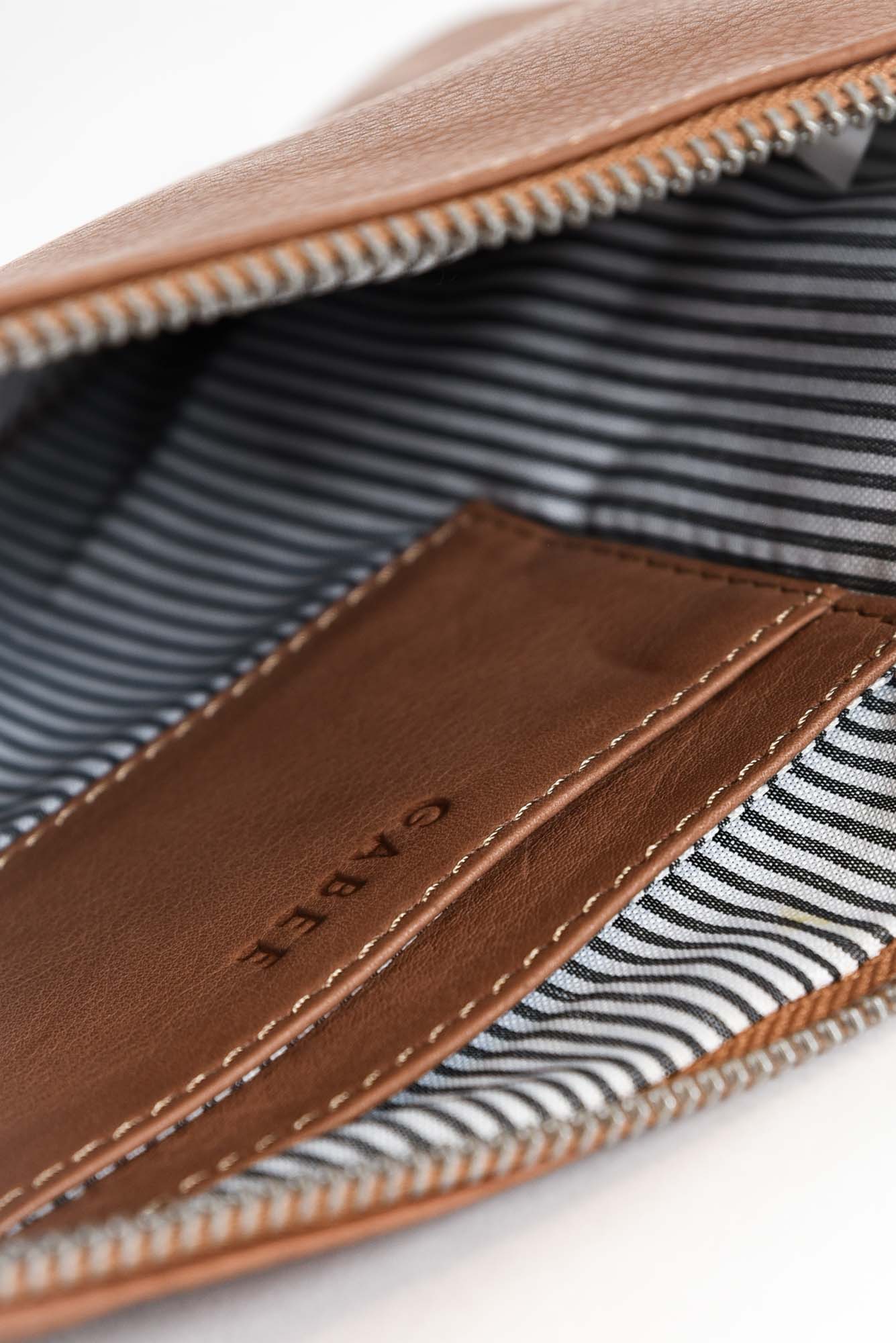 Queens Tan Leather Clutch - Image 3