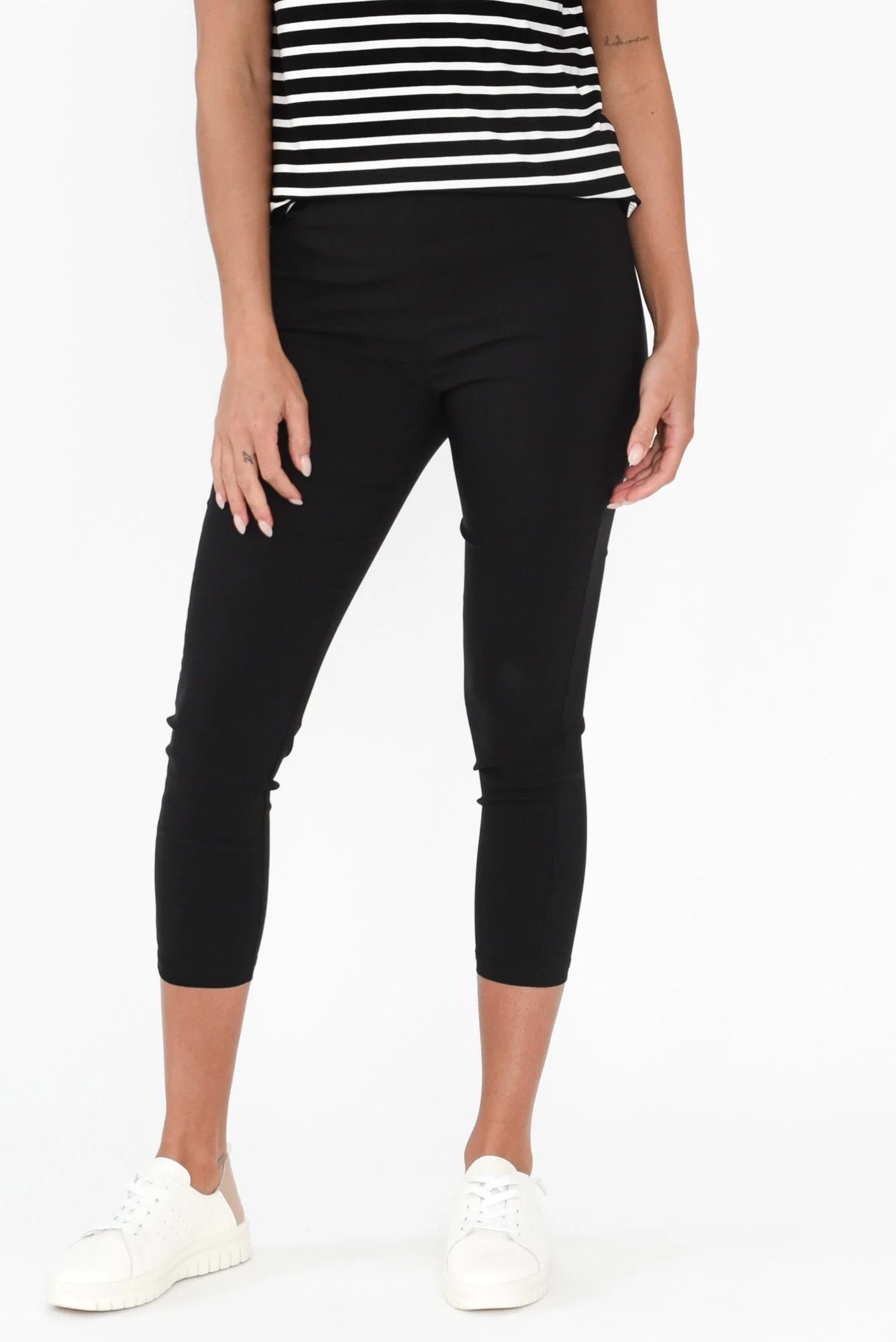 Zara Black Stretch Cropped Pants